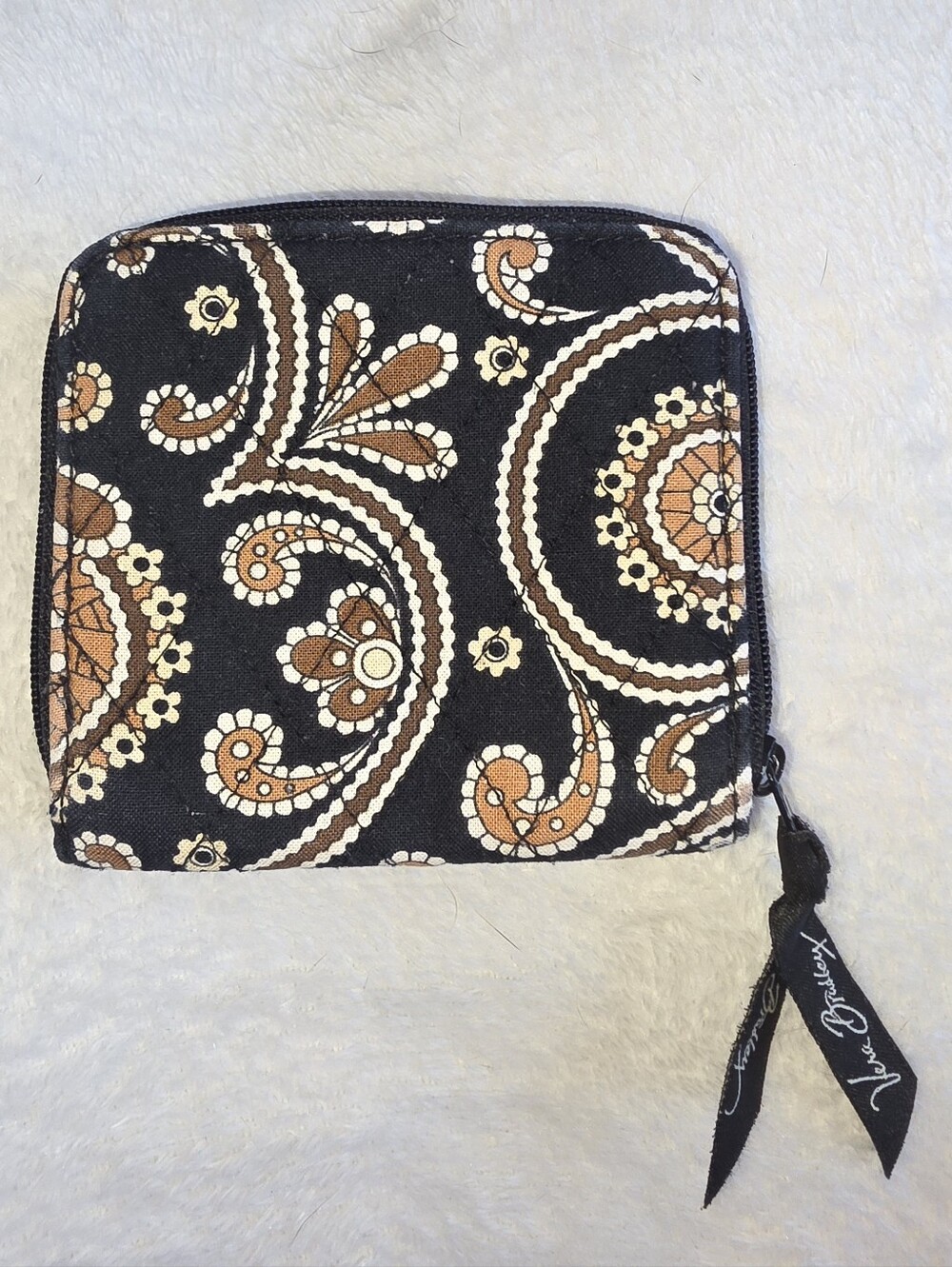 Vera Bradley Paisley Quilted Zip ID/Card Holder Wallet in Black, Brown & Cream - Picture 2 of 4